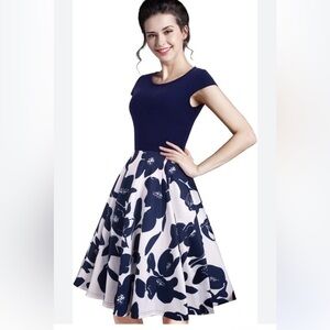 NWT Homeyee Navy and White Floral A-Line Dress Size Small